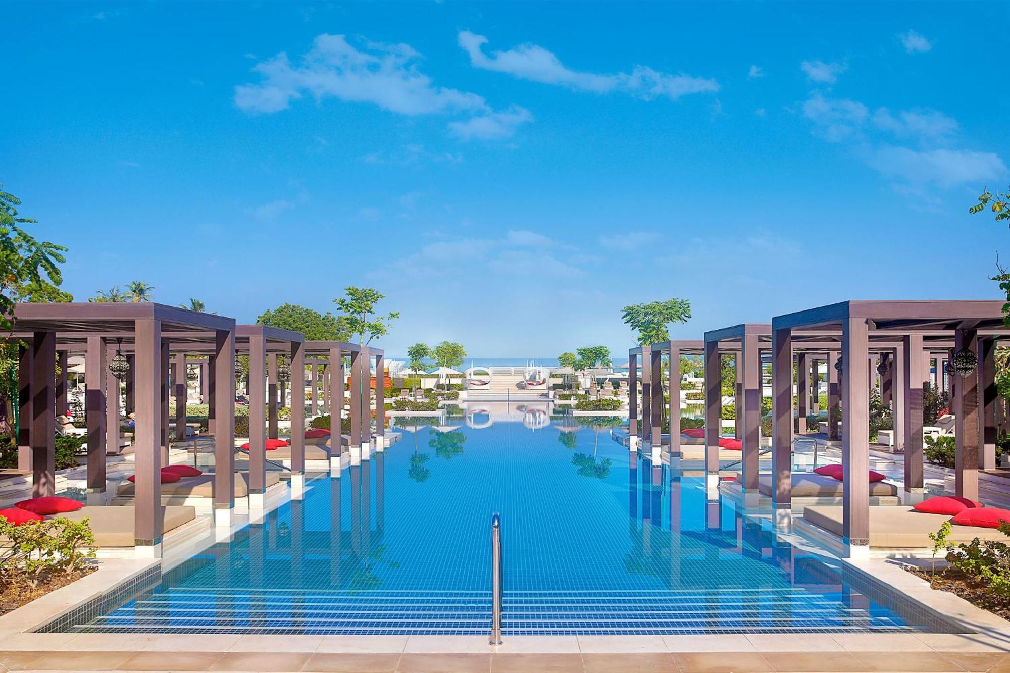 ดับเบิลยู มัสกัต Hotel ภายนอก รูปภาพ The pool at the resort