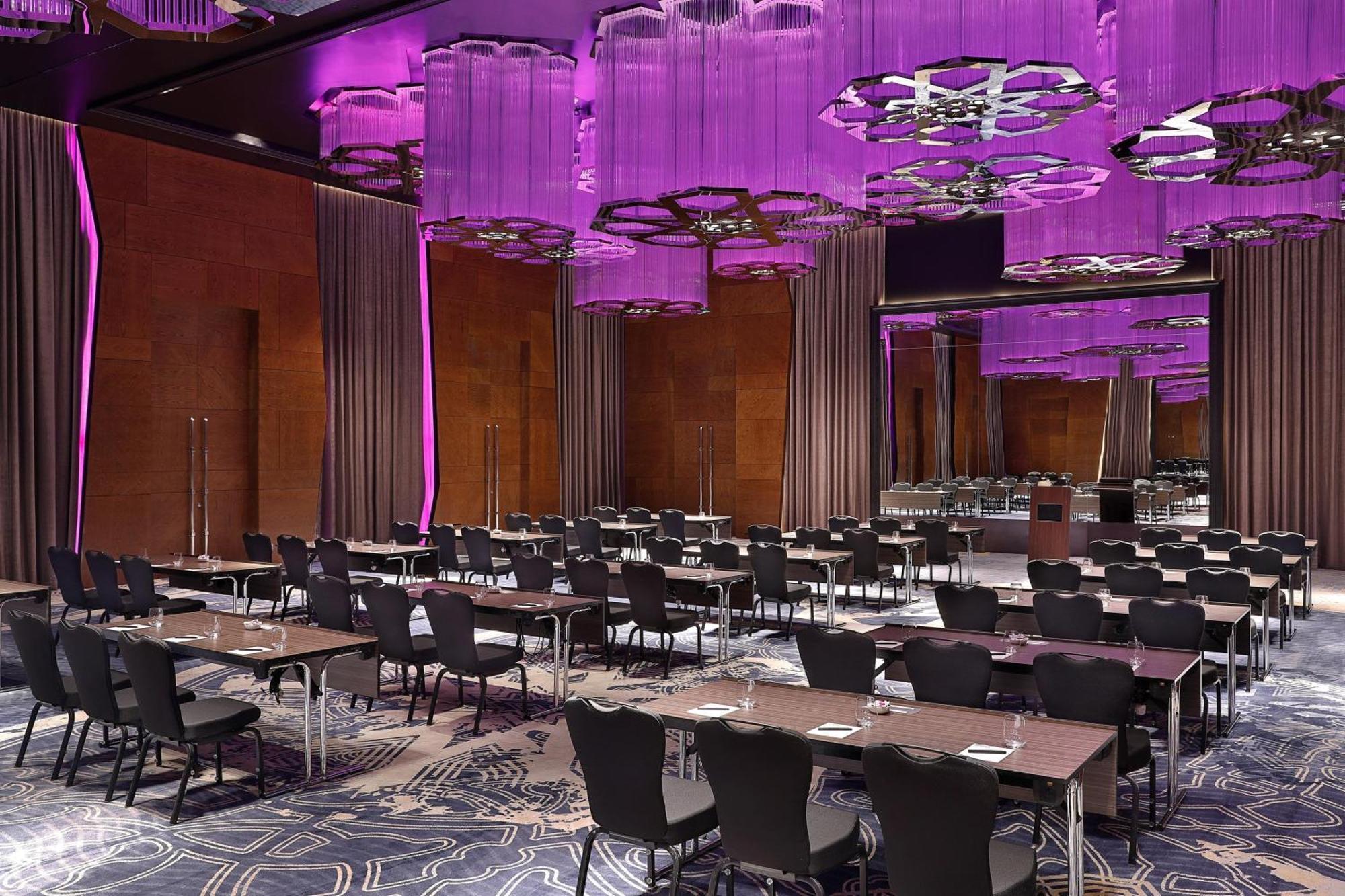 ดับเบิลยู มัสกัต Hotel ภายนอก รูปภาพ The ballroom