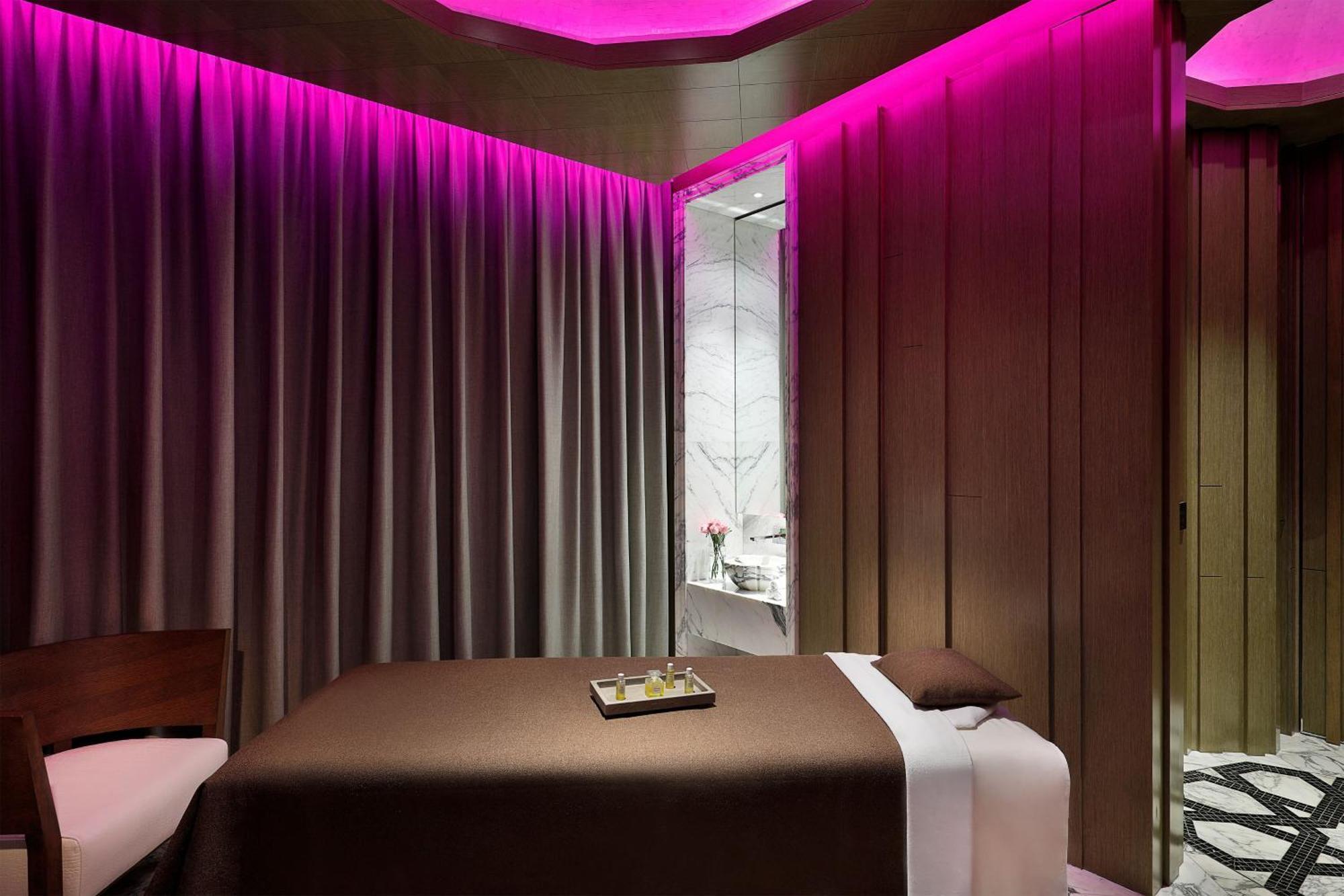 ดับเบิลยู มัสกัต Hotel ภายนอก รูปภาพ A treatment room at the spa