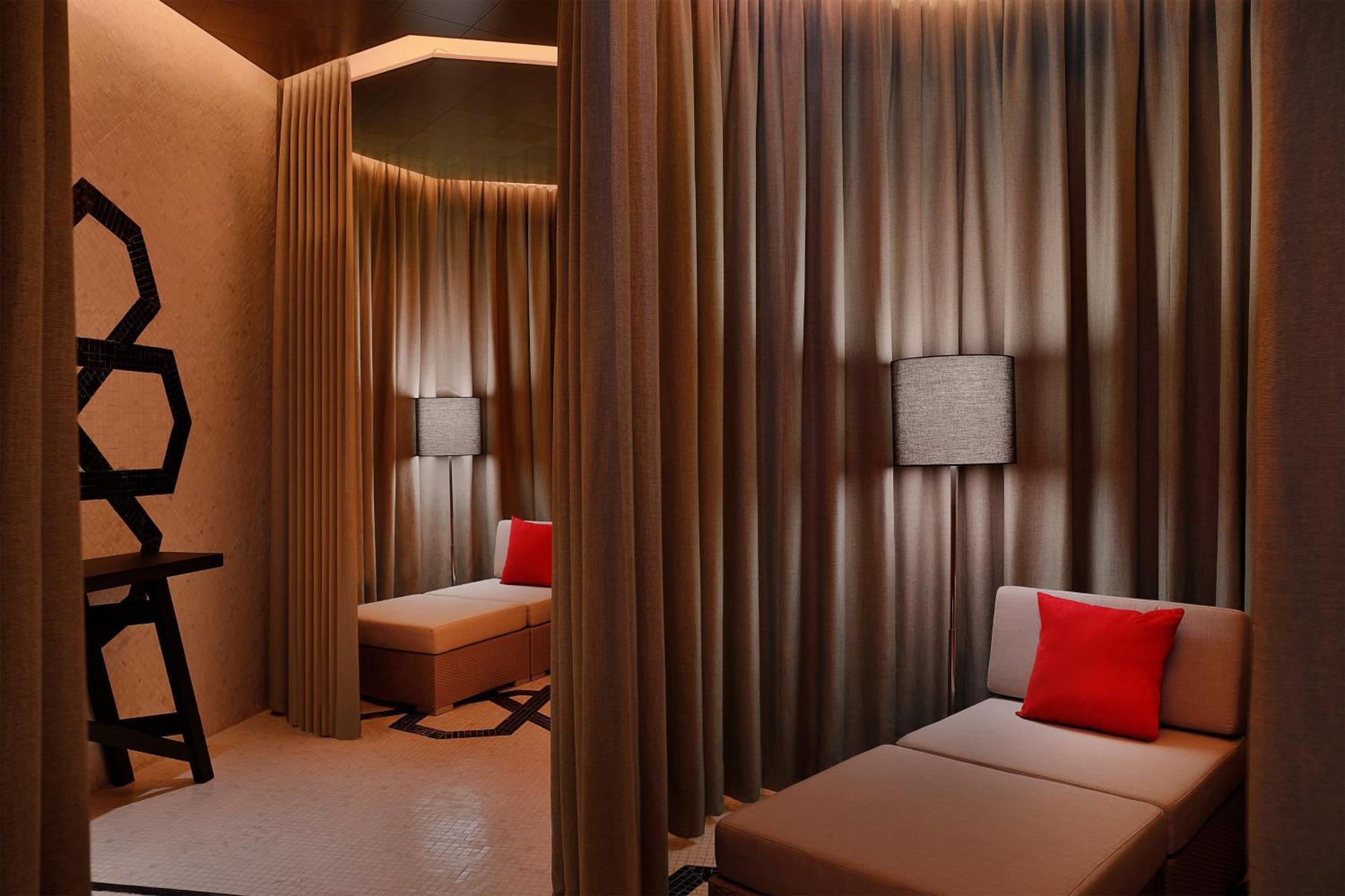 ดับเบิลยู มัสกัต Hotel ภายนอก รูปภาพ A treatment room at the spa