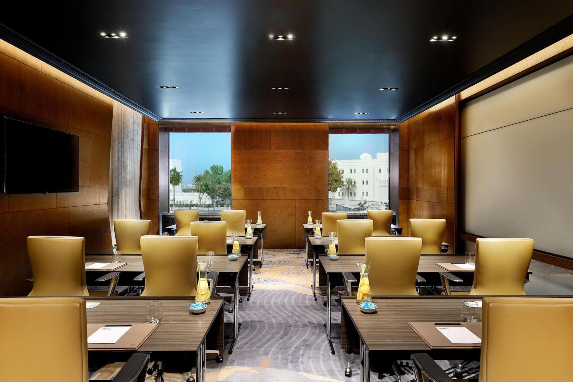 ดับเบิลยู มัสกัต Hotel ภายนอก รูปภาพ Meeting room