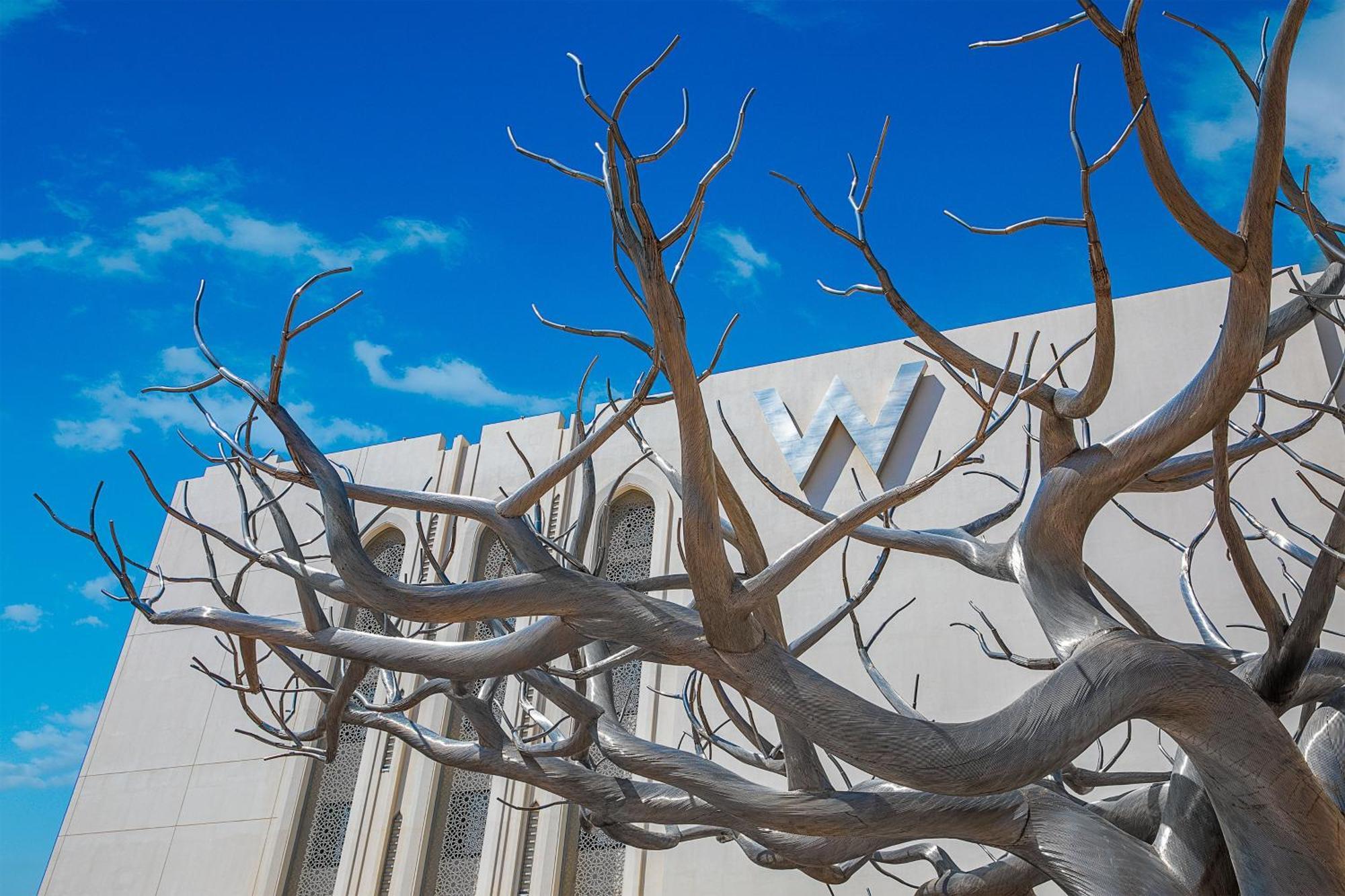 ดับเบิลยู มัสกัต Hotel ภายนอก รูปภาพ Detail of the sculpture